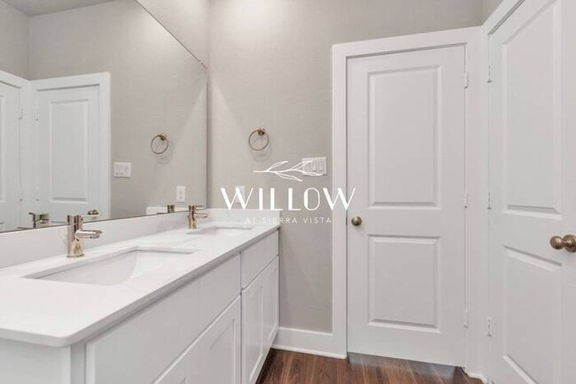 Building Photo - Spacious 4-Bedroom Home – 6 Weeks FREE Rent!