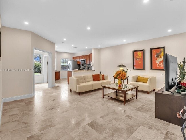 Building Photo - 6538 Via Regina