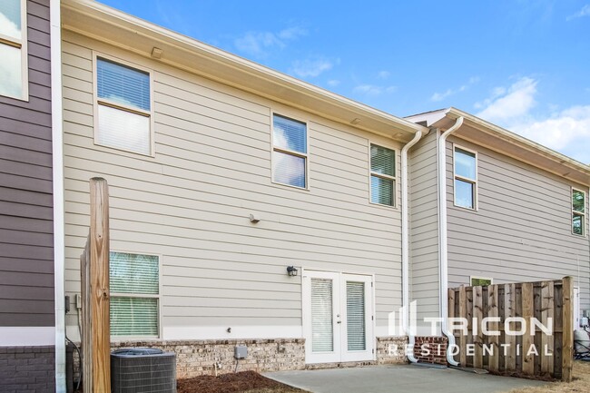 Building Photo - 489 Trickum Hill Dr