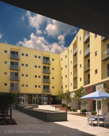 Building Photo - 620 Glen Iris Dr NE