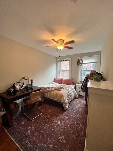 Building Photo - 74 Joy St