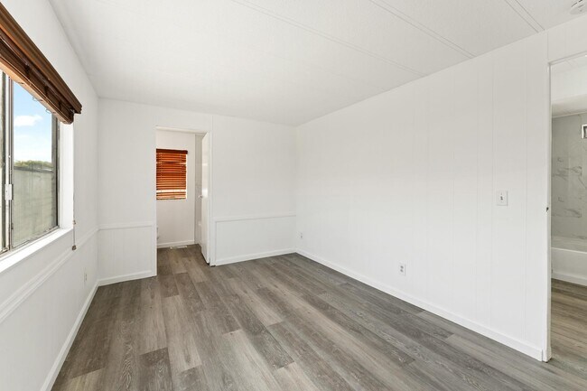 Building Photo - 32520 Westchester Dr