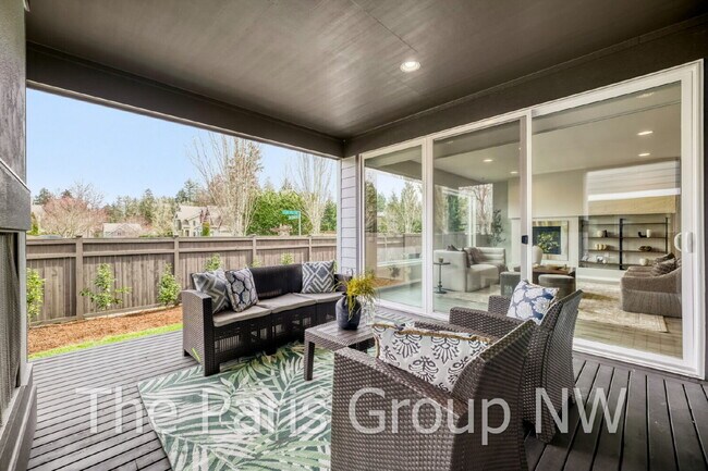 Building Photo - Luxury MainVue Maple Valley Home * UPGRADES * Central A/C * Theater Room * Outdoor Fireplace