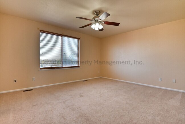 Building Photo - 4173 Knollvale Dr