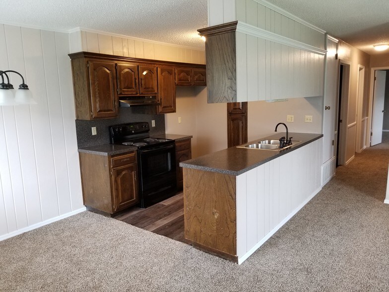 Building Photo - 4025 Sheridan Rd