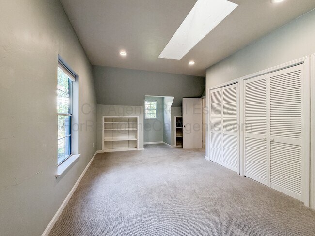 Building Photo - 7352 Saroni Dr