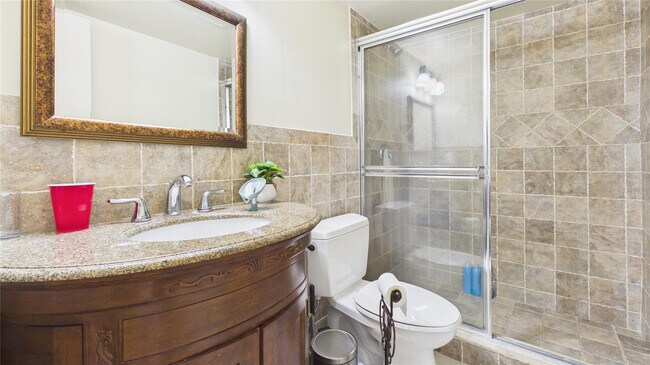 Building Photo - 381 S Hollybrook Dr