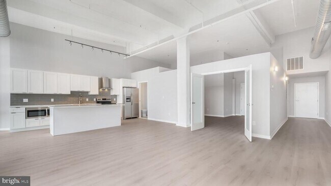 Building Photo - 444 N 4th St