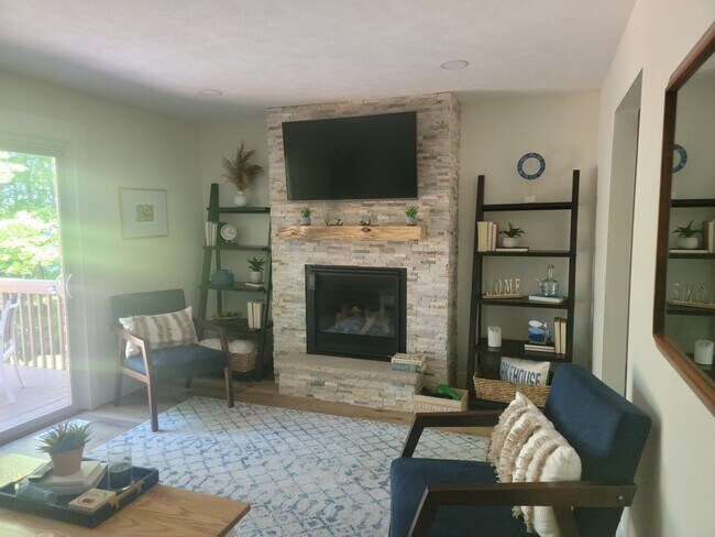 Building Photo - 9976 Edgewood Ave