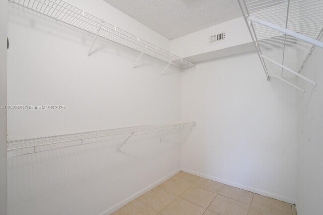 Building Photo - 9033 Wiles Rd