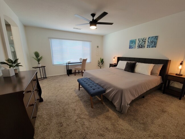 Building Photo - 1502 E Maldonado Dr