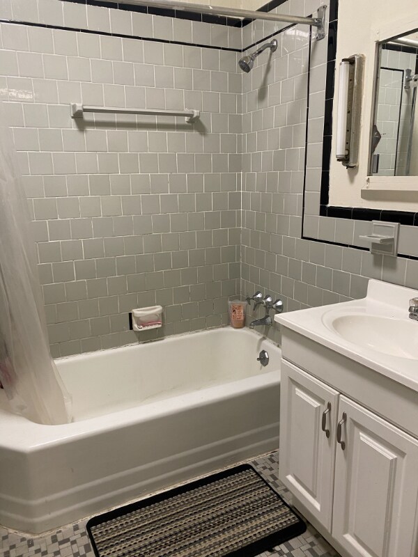 Building Photo - 254 Hope St