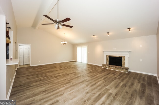 Building Photo - 1815 Quailwood Dr