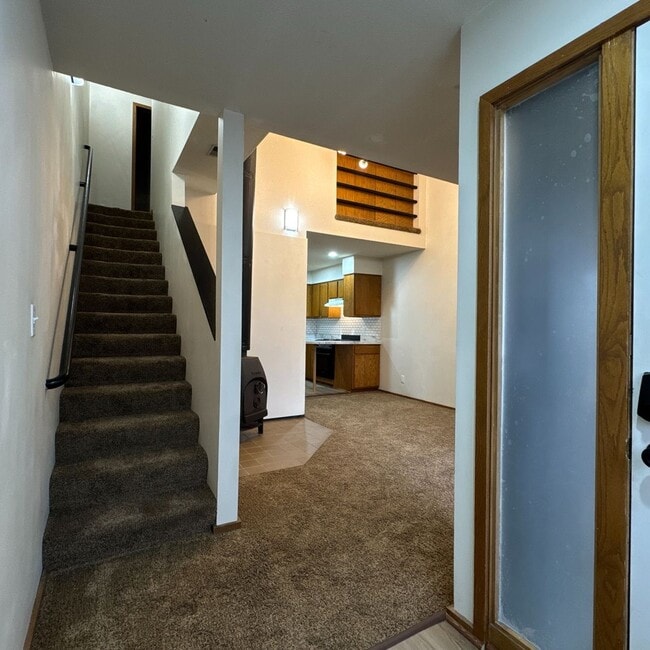 Building Photo - Stylish 1-Bedroom Apartment with Luxurious Updates in a Serene Setting