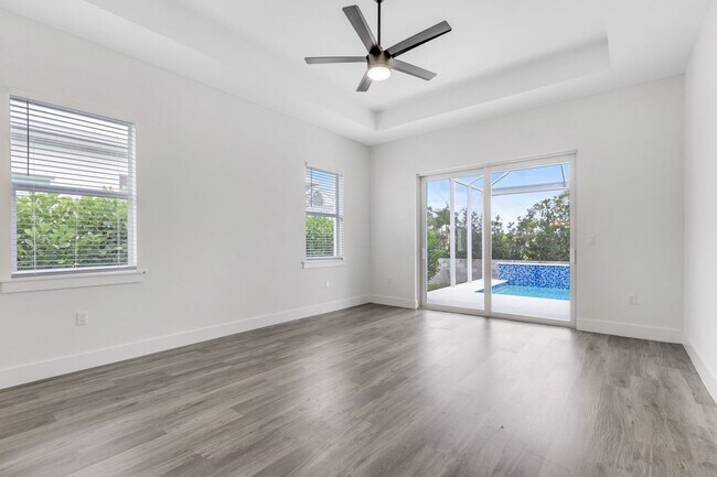 Building Photo - ** SEAHORSE AT CAMBRIA ** 3 BED + DEN - 3....