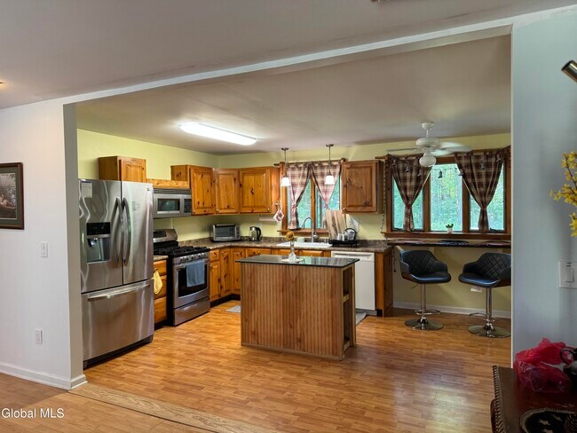 Building Photo - 4264 NY-50