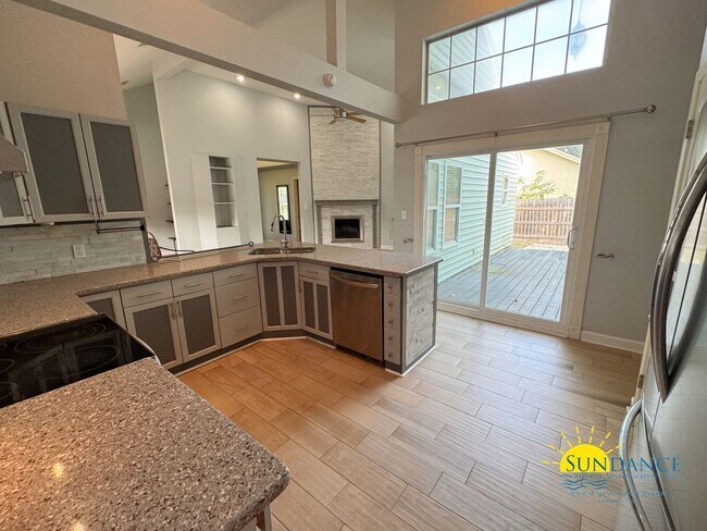 Building Photo - 3-Bedroom Home in Destin with Solar Power ...