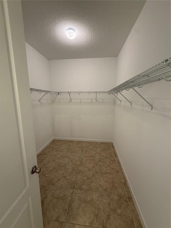 Building Photo - 5593 Western Sun Dr