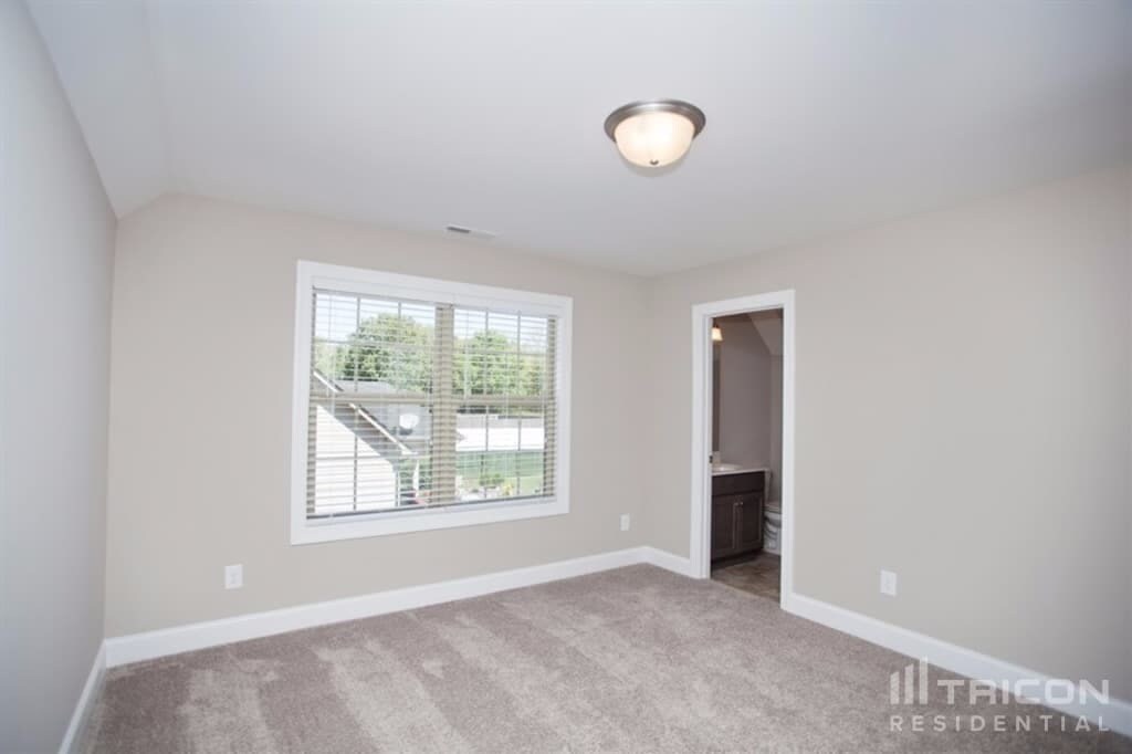 Building Photo - 1502 John Lee Ln