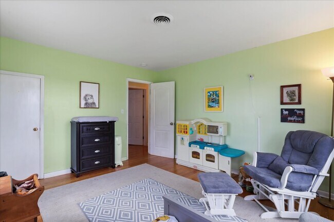 Building Photo - 13715 Dixie Dr