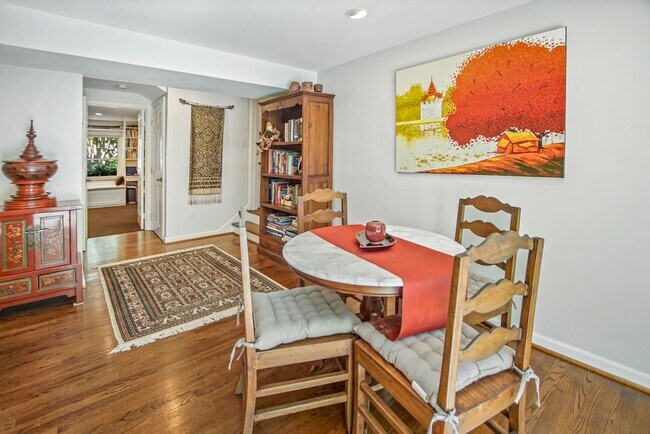 Building Photo - 6902 Tilden Ln