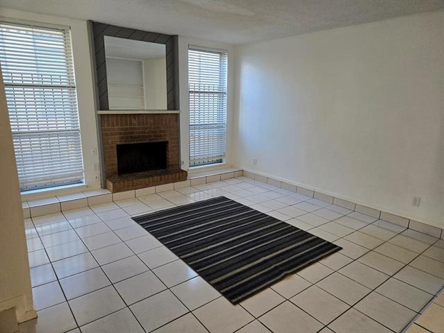 Building Photo - 7155 Fair Oaks Ave