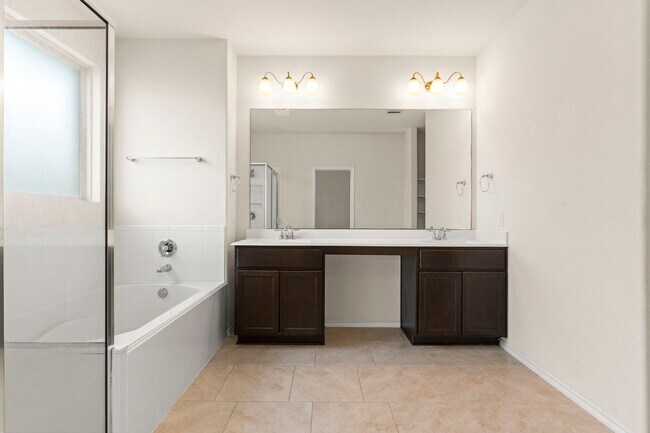 Building Photo - 23607 Legano Dr
