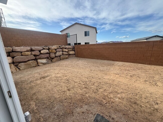 Building Photo - Brand New!!!  Beautiful 4 Bedroom Divario Home! VIEWS VIEWS VIEWS!!!