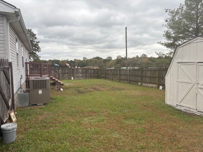 Building Photo - LaVergne-3BR/2BA-1250 SF