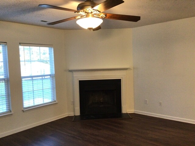 Building Photo - 4987 Harthill Ave