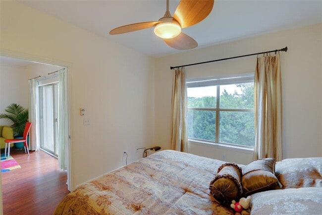 Building Photo - 6000 Shepherd Mountain Cove