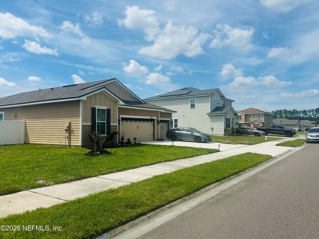 Building Photo - 12573 Grn Mdw Dr