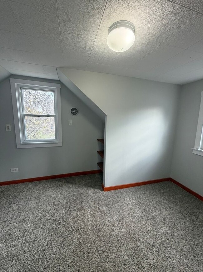 Building Photo - 2209 Douglas Ave