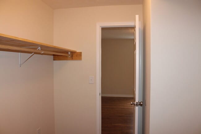 Building Photo - 2 Bedroom/2 Bathroom Condo!