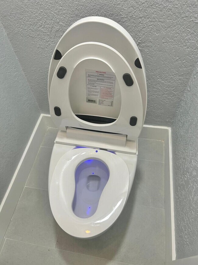 Building Photo - 3933 SW Kakopo St