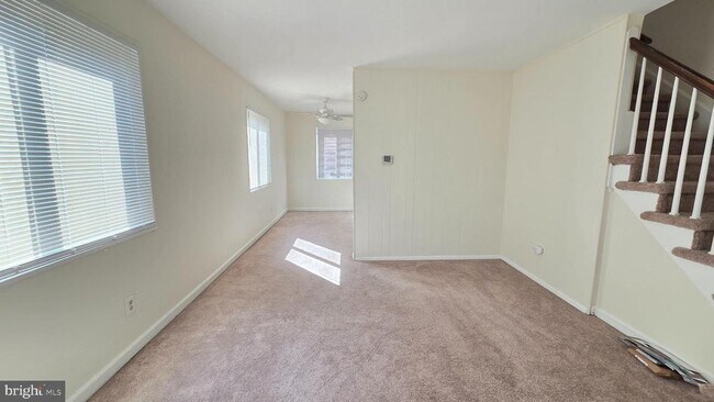 Building Photo - 27 S Hudson St