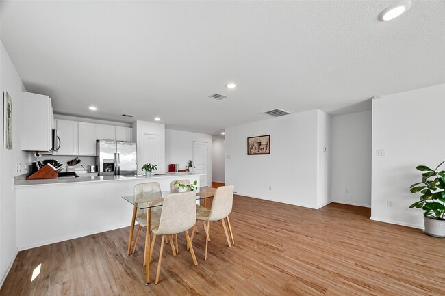 Building Photo - 4206 Barrington Cv Ln