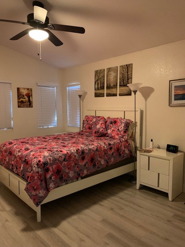 Building Photo - Great Home Single story home in Green Vall...