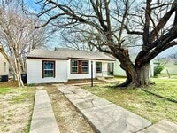 Building Photo - 4813 Sandage Ave