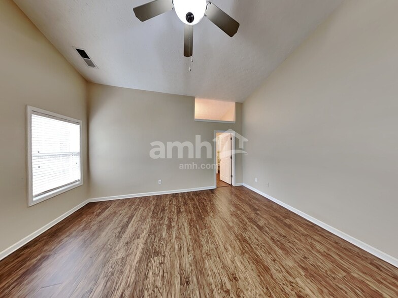 Building Photo - 2166 Blueberry Ln