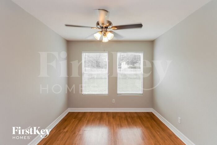 Building Photo - 18215 Barkers Crest Dr