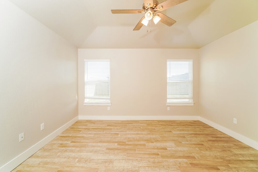 Building Photo - 1545 Birmingham Dr