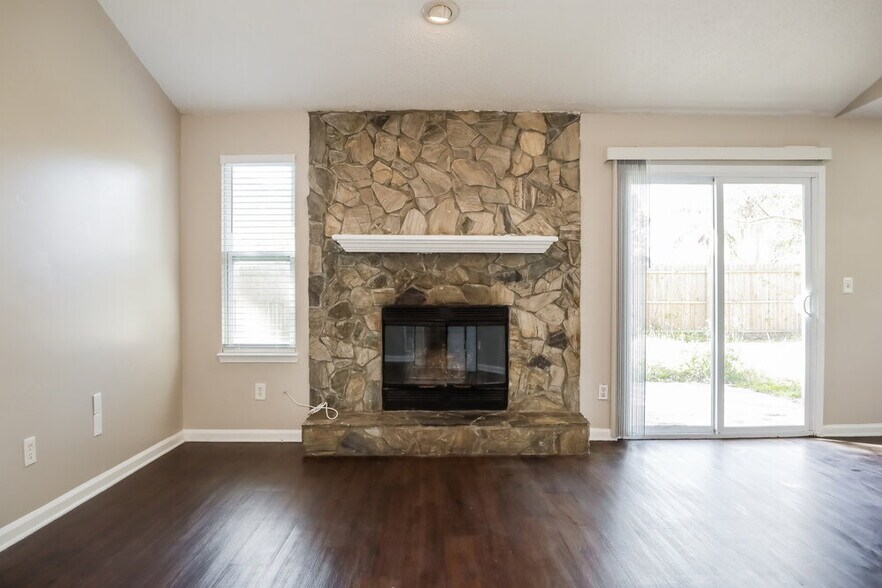 Building Photo - 2938 Seans Ct
