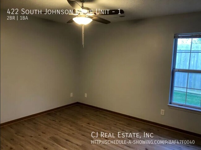 Building Photo - 422 S Johnson Dr