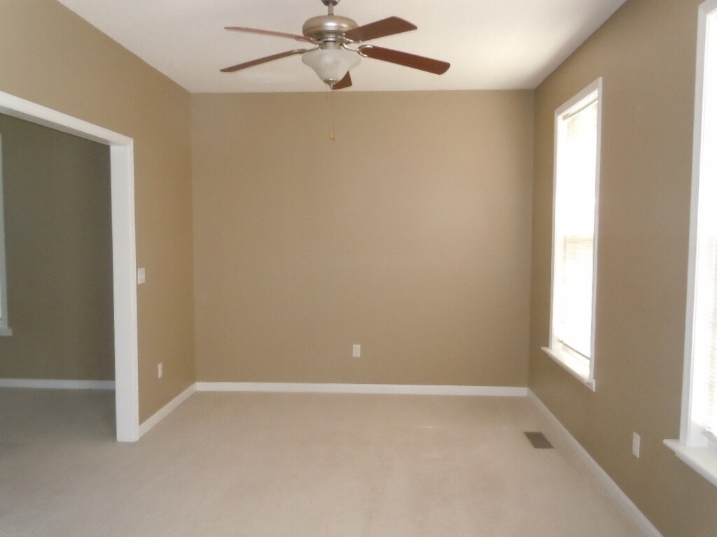 Building Photo - 100 Angel Oak Ct