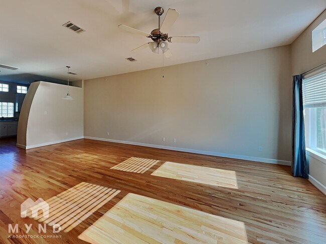 Building Photo - 8705 Bryam St