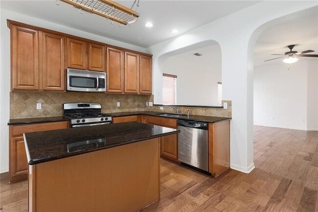 Building Photo - 2125 Amur Dr