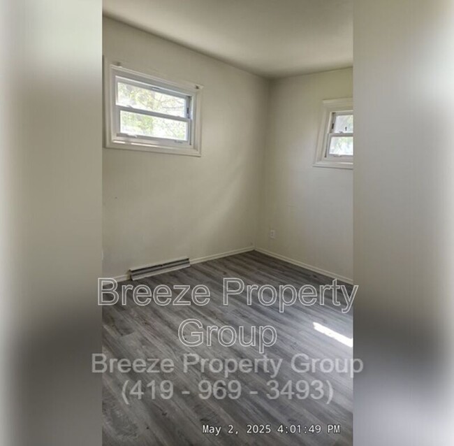 Building Photo - 2074 Price St