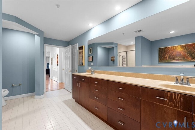 Building Photo - 4940 Old Main St