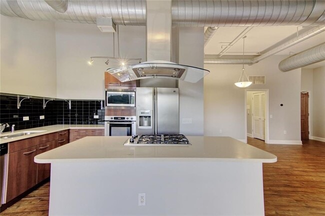 Building Photo - 3820 Roswell Rd NE